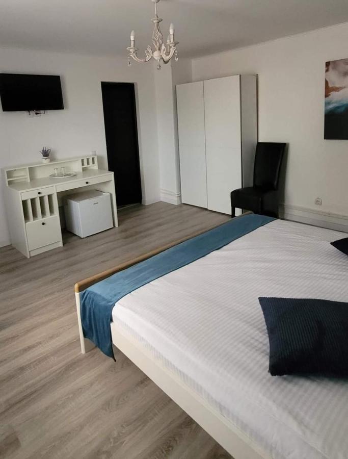 Casa Domneasca Hotel Giurgiu Buitenkant foto